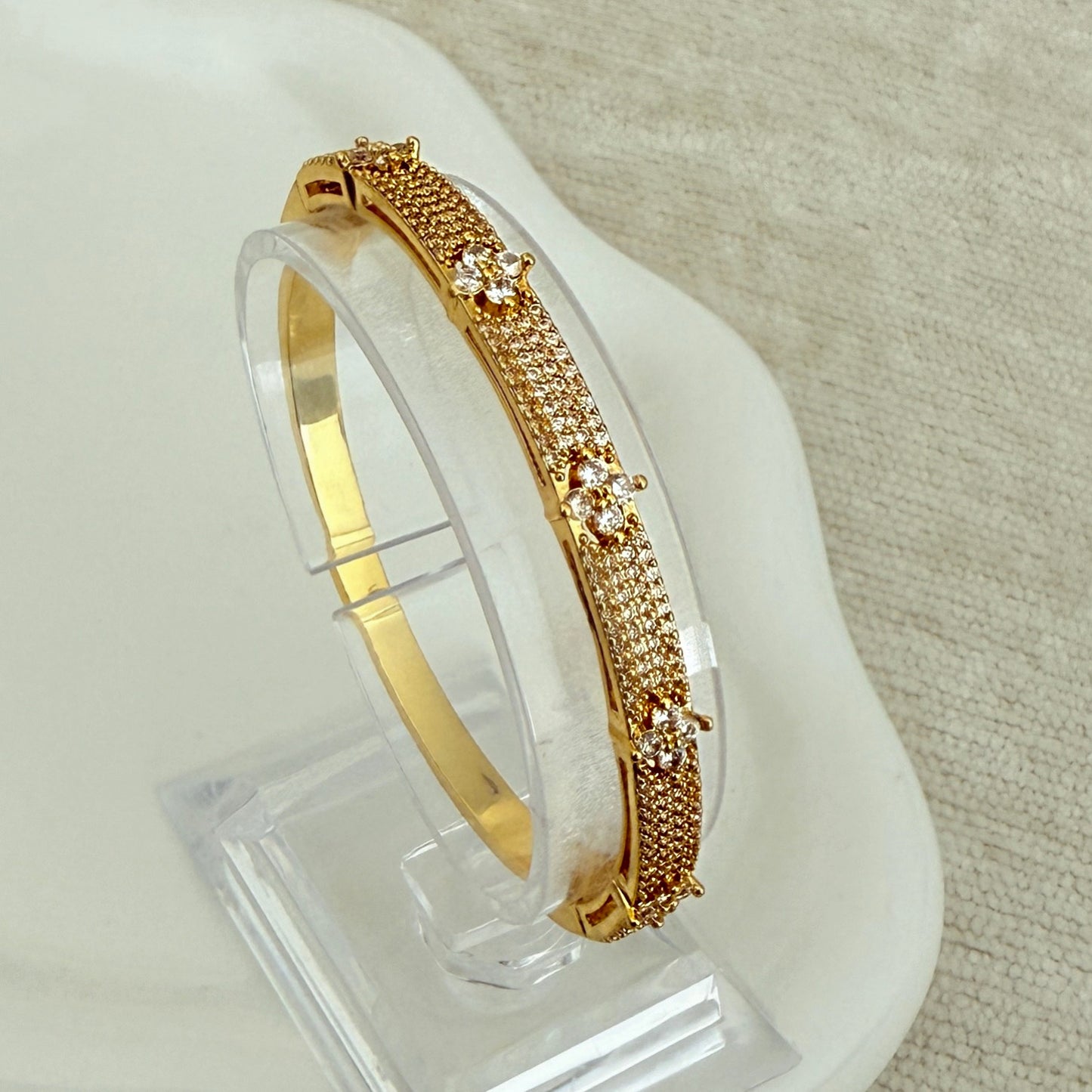 Hailey bangle
